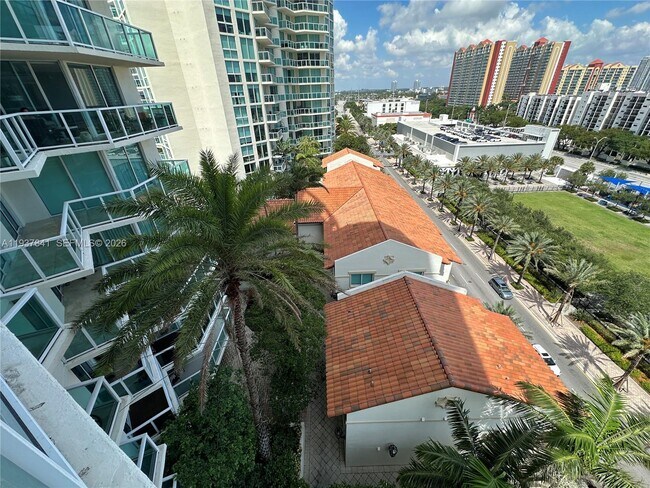 Photo - 150 Sunny Isles Blvd Unidad 1-1102
