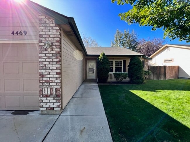 Photo - Amazing Home in Mahogany Park