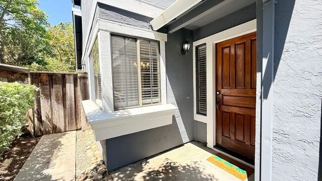 Photo - 1100 Sunshine Cir