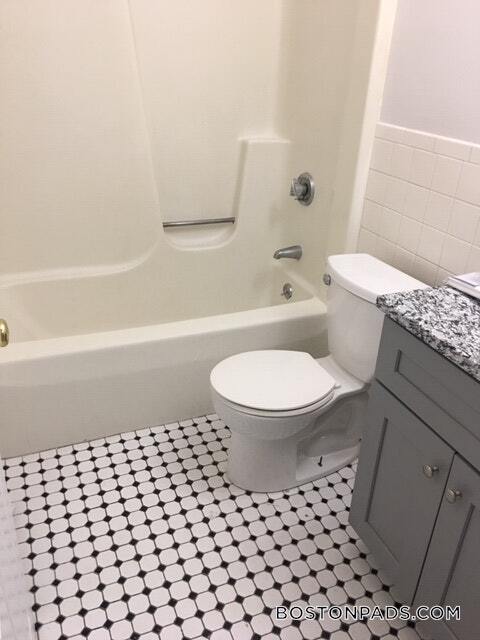 3148 Washington St Unit 3