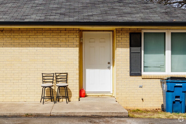 Lexington Apartments