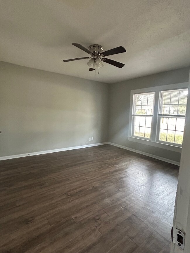 Photo - 2201 4th Ave