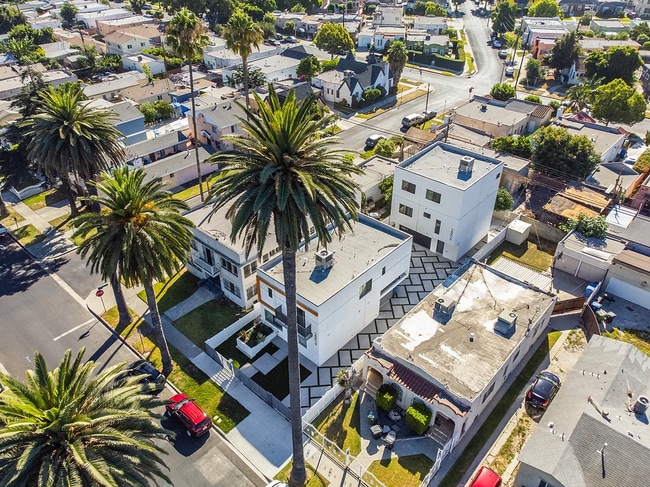 Photo - 2806 S Palm Grove Ave