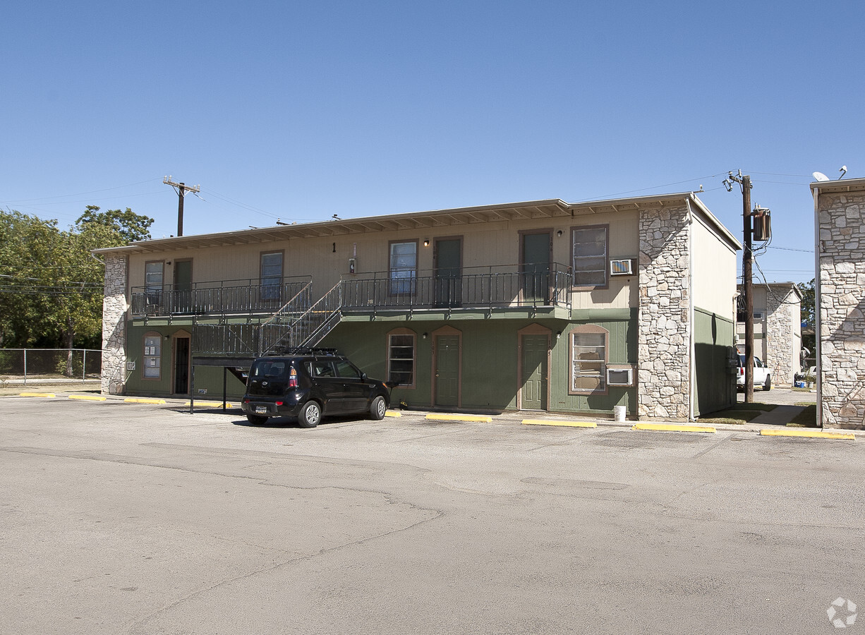Sierra Madre Apartments - Sierra Madre Apartments