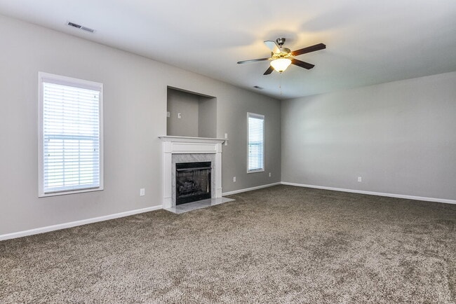 2401 King Malcolm Ln