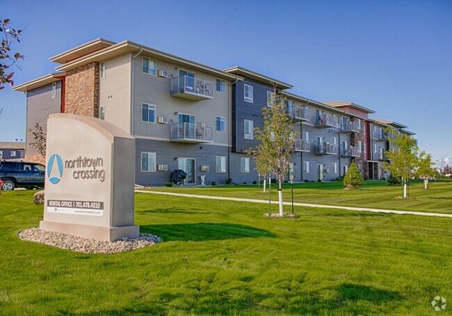 Building Photo - Northtown Crossing - Pet Friendly, Student... Unit 213 Rental