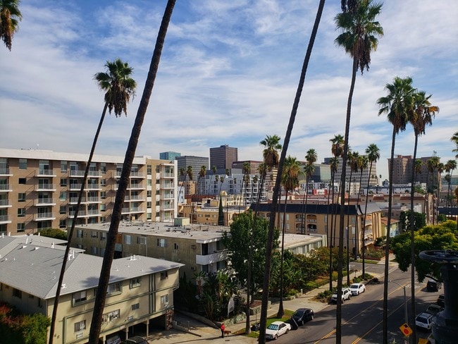Chapman Apartments - Chapman Apartments
