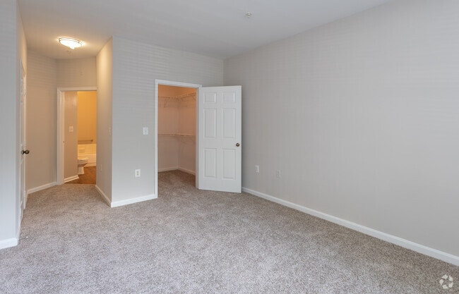 2BR, 2BA - 1271 SF