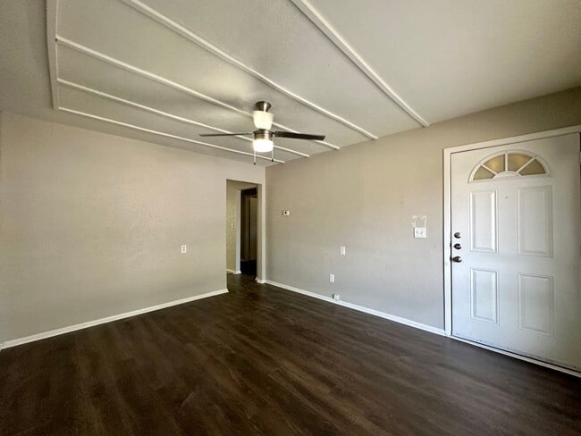 Photo - 6404 Waynewood Ct