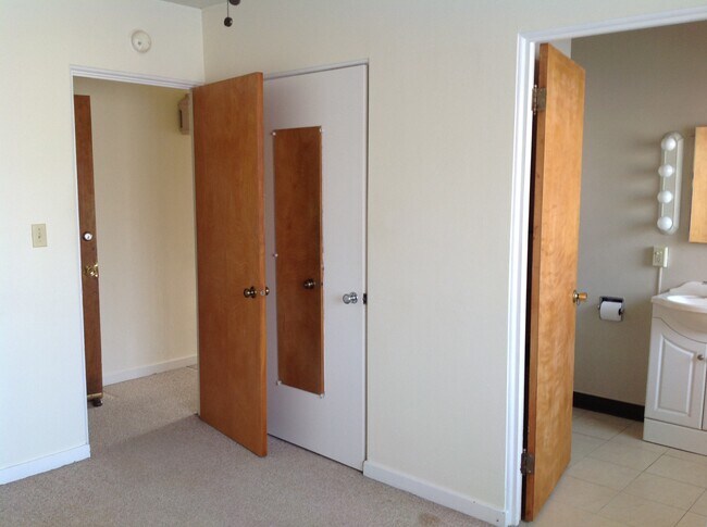 1580 Woodland Dr Unit 3