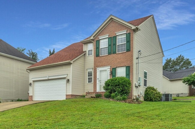 Building Photo - Three bed two bath home with 2 car garage. Less than 7 miles from airport & close to Percy Priest...