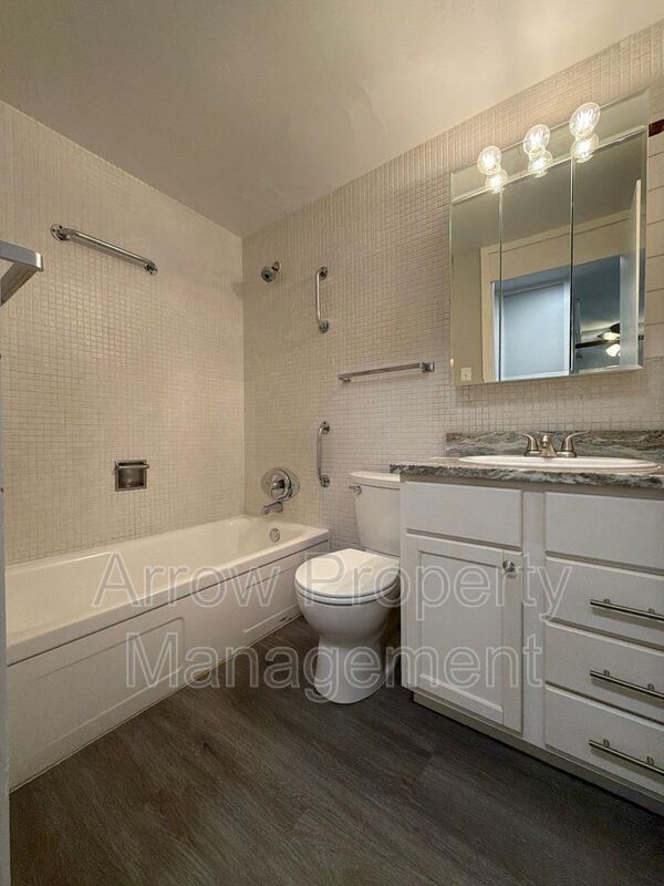 Photo - 2501 N Street-203