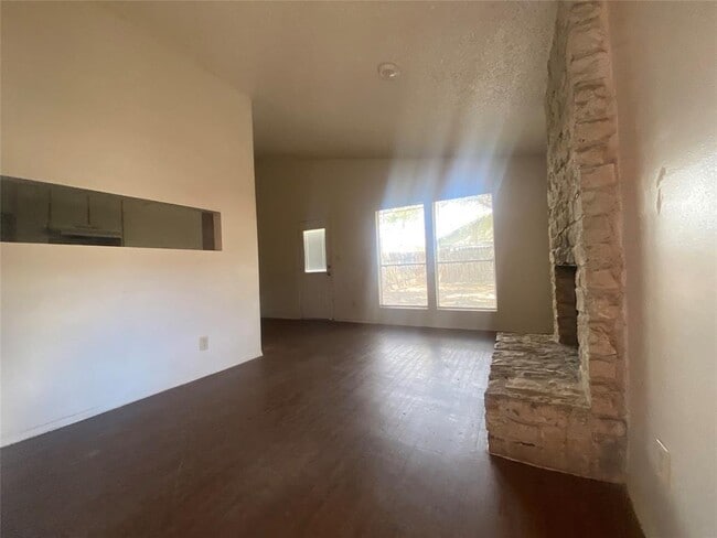 Photo - 1000 Fieldwood Dr