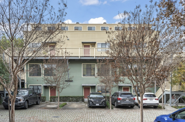 Charming 2-Bedroom Condo with Modern Comfo... - Charming 2-Bedroom Condo with Modern Comfo...
