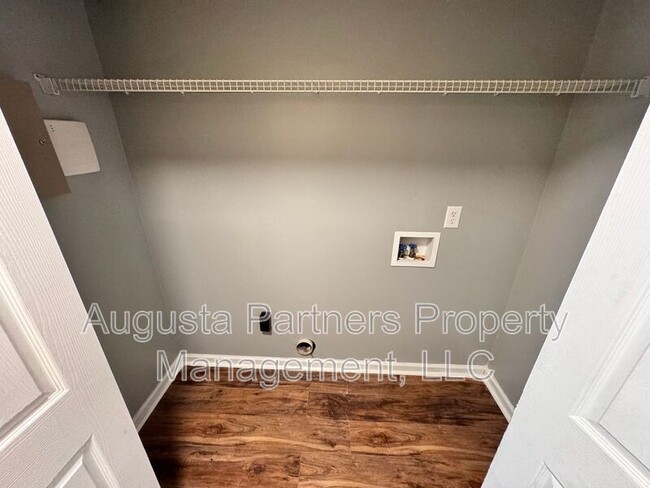 Photo - 432 Madison St