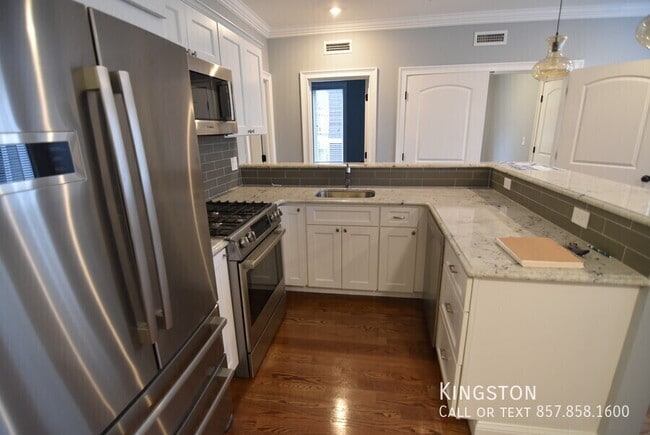 Photo - 42 Hyde Park Ave Unit 6R