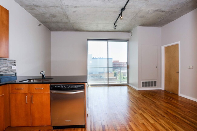 Building Photo - 1620 S Michigan Ave Unit 525 Rental