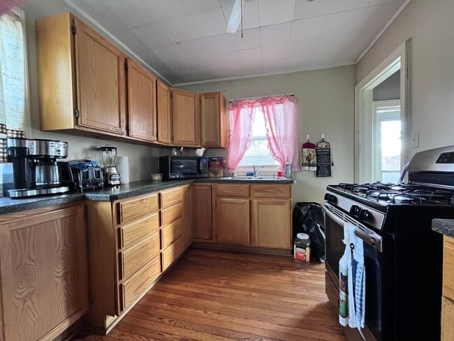 Photo - 3007 Mahaska Ave