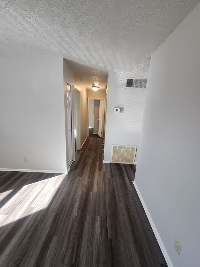 Photo - Spacious and updated 3 bedroom 1 bath!