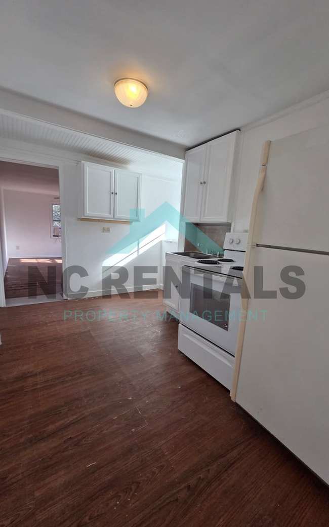 Photo - 613 Quarry St Unit D