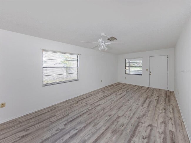 Photo - 662 Substation Rd