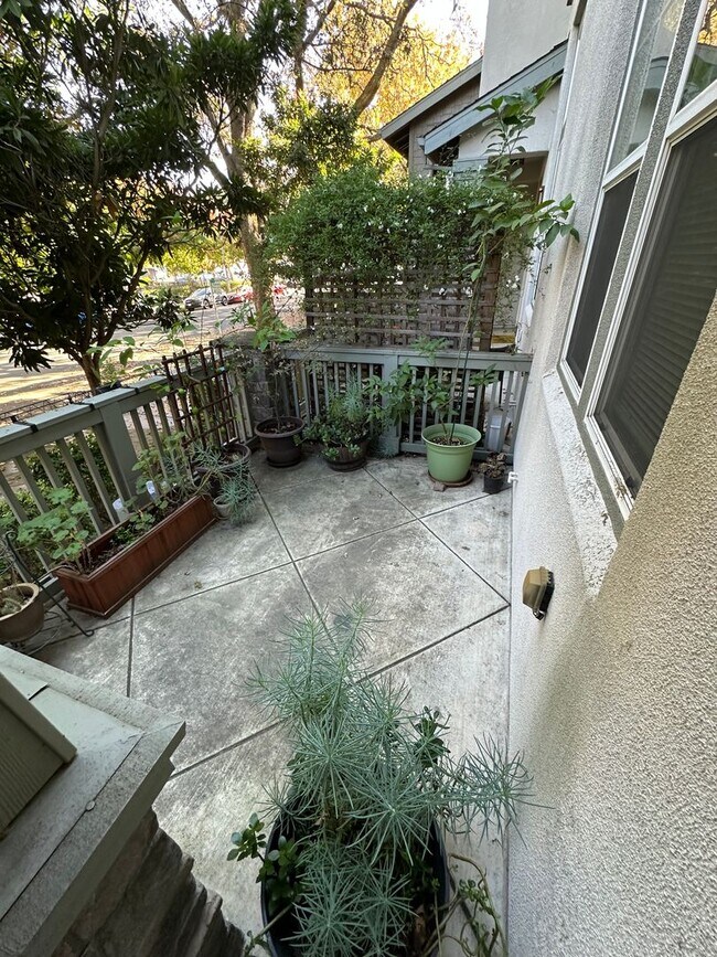 Photo - Welcome to modern luxury living in the heart of Midtown Sacramento!