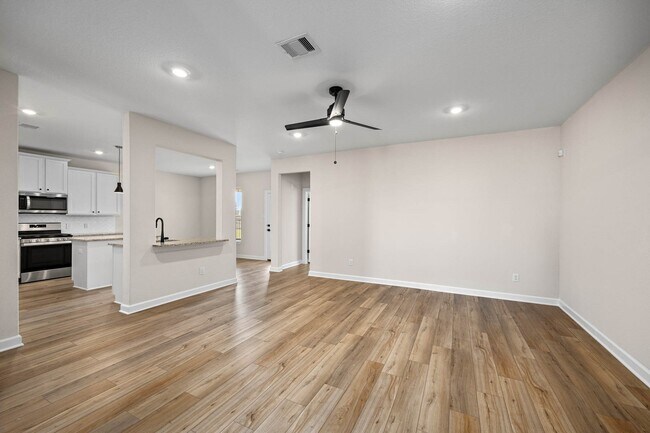 Photo - 3031 Sunmoon Ln