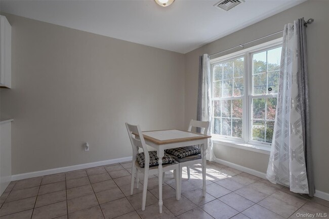 Photo - 421 Kings Hwy