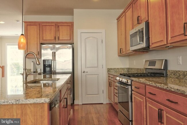 Photo - 219 Baldwin St