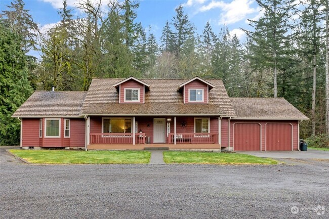 Building Photo - Maple Valley farm house - 3 bedroom +Den a...