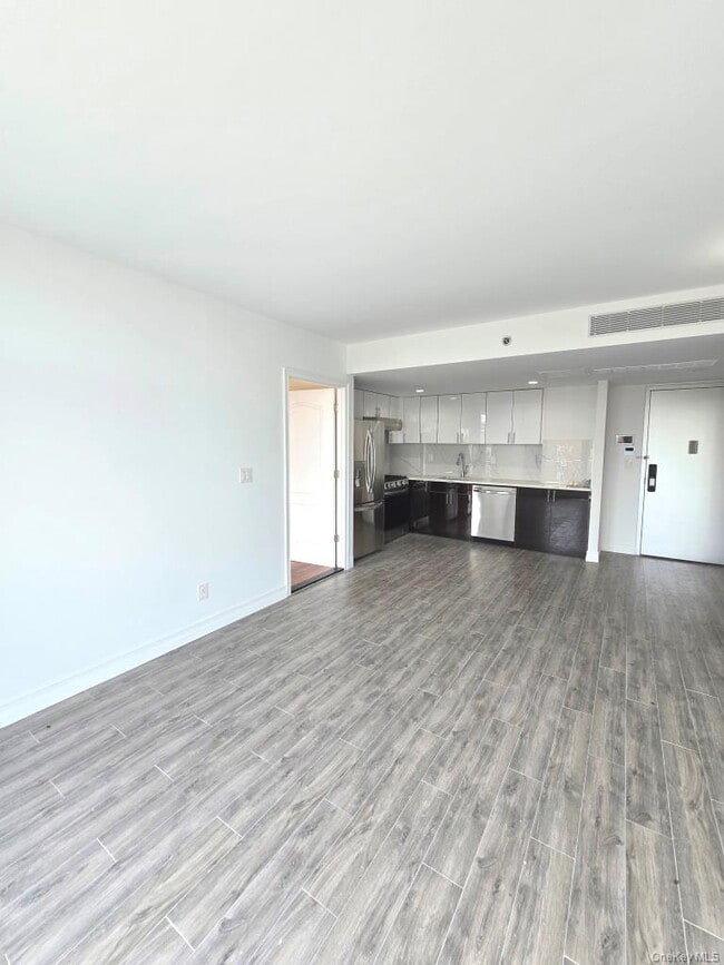 Photo - 65-18 Austin St Unit 7E