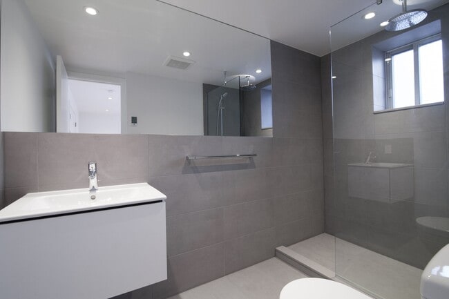 Photo - 3421 Rue Drummond Unité 35