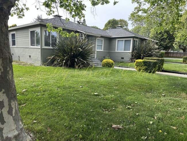 Photo - Mariposa Duplex Unit 901 Mariposa