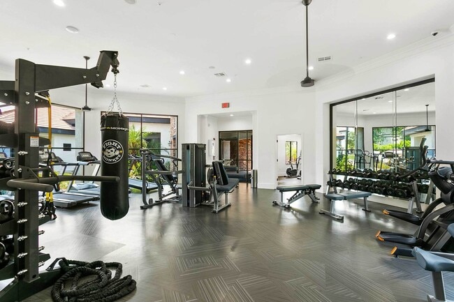 24/7 Fitness Center