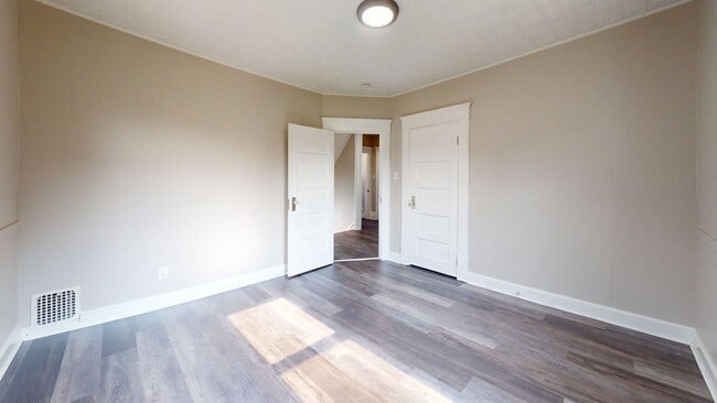 Photo - 1116 Laird St Unit 1116 Laird St UP