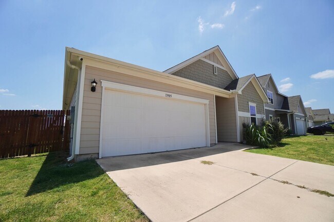 13905 Charles Abraham Wy