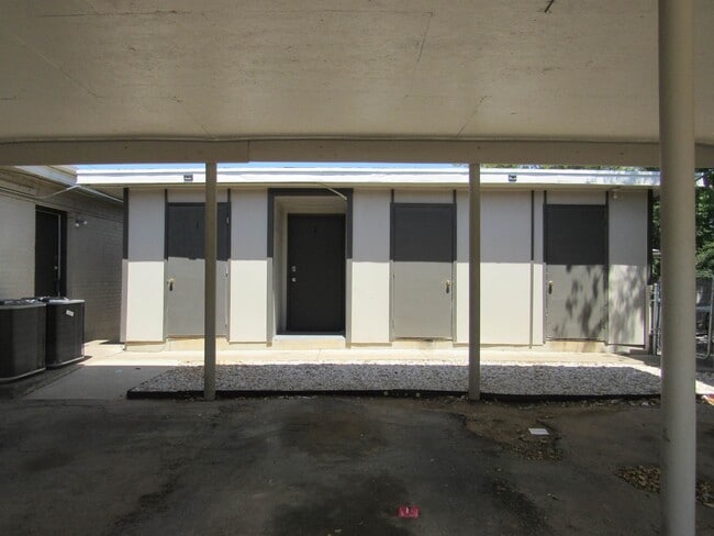 Photo - 2403 E Frost St