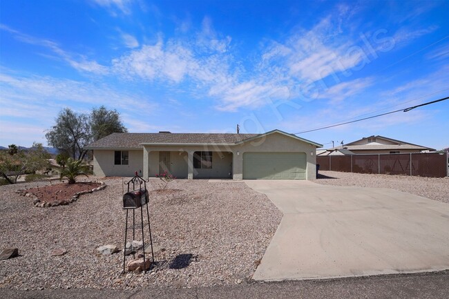 Building Photo - FURNISHED 2bd 2ba HOME