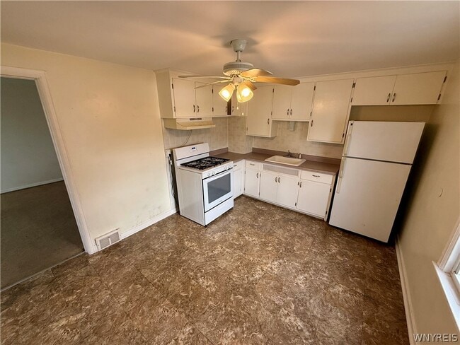 Photo - 125 Beryl Dr