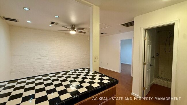 Photo - 4618 N 12th Pl
