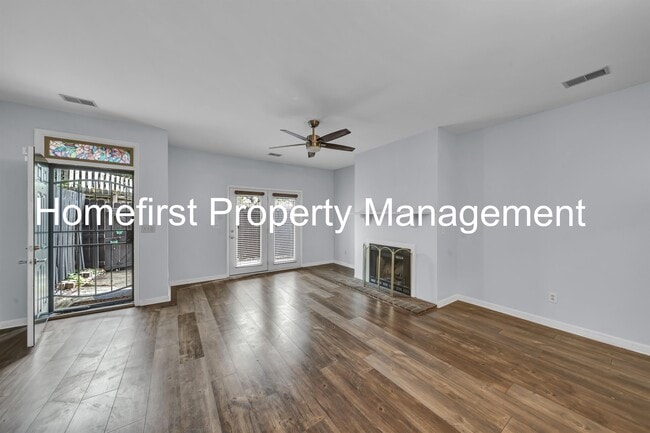Photo - 317 Bainbridge Dr