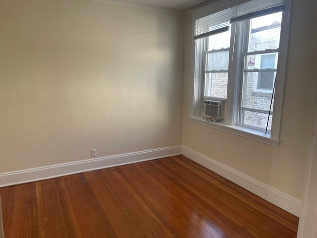 Photo - Allston 4 Bed split or formal 3 bed Ht Hw Included month free HW Floors Laundry Students ok
