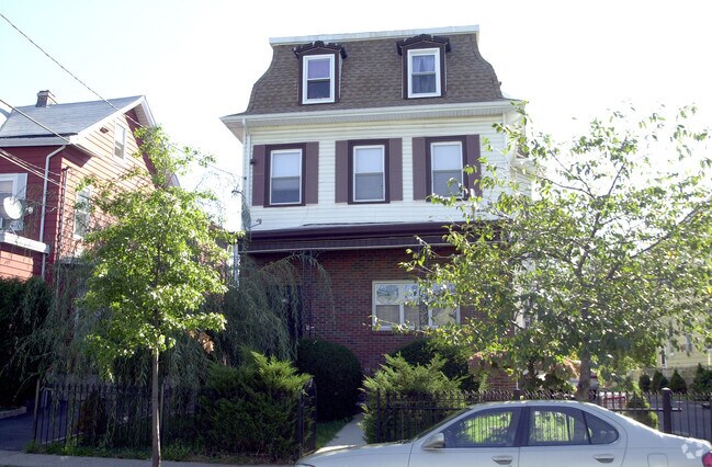 Photo - 531 Madison Ave