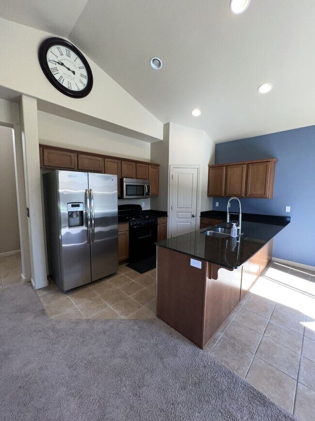 Photo - Spacious 6-Bedroom Home with 2 Kitchens in...