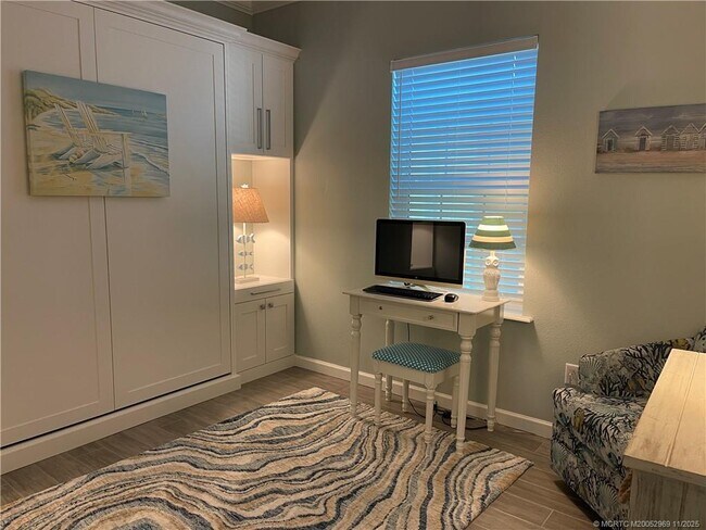Photo - 118 NE Bay Dr