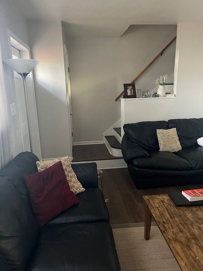 Photo - Beautifully Remodeled 2BR home in great neighborhood (Guilderland Schools) Unidad 21 The Concourse