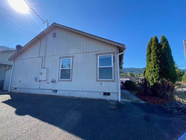 101 Barron Ct