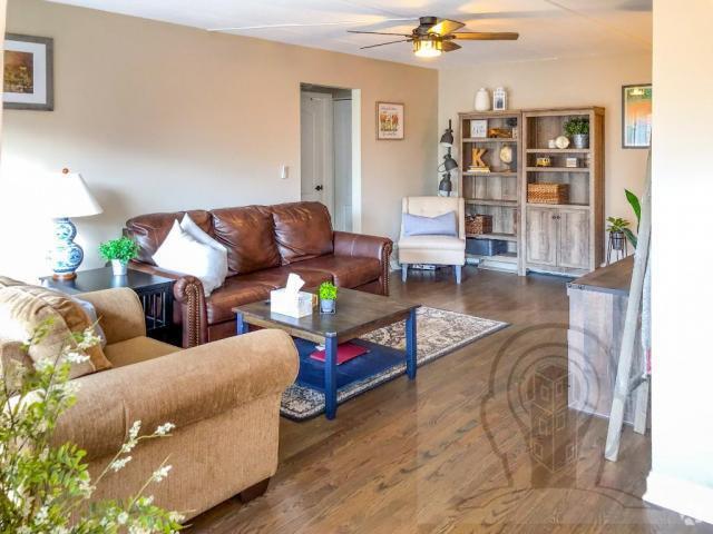 Building Photo - 1 bedroom in OAK LAWN IL 60453 Unit 304 Rental