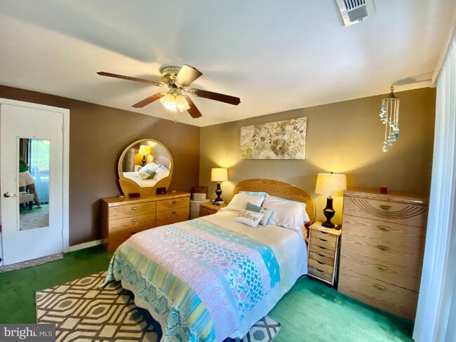 12 Fifeshire Ct