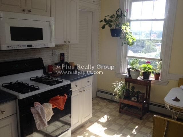 Building Photo - 4 Buckley Ave Unit 3 Rental